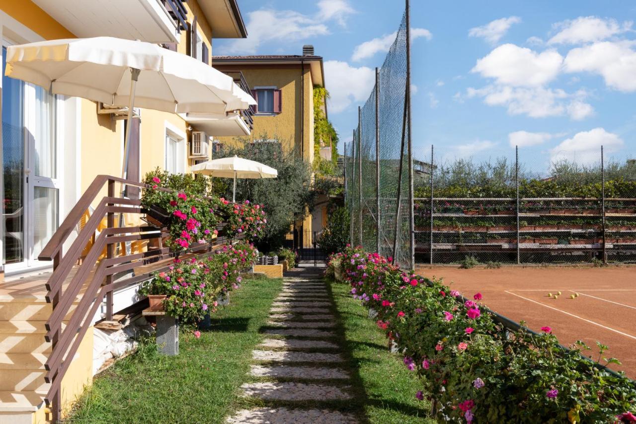La Quiete Park Hotel Manerba del Garda Esterno foto