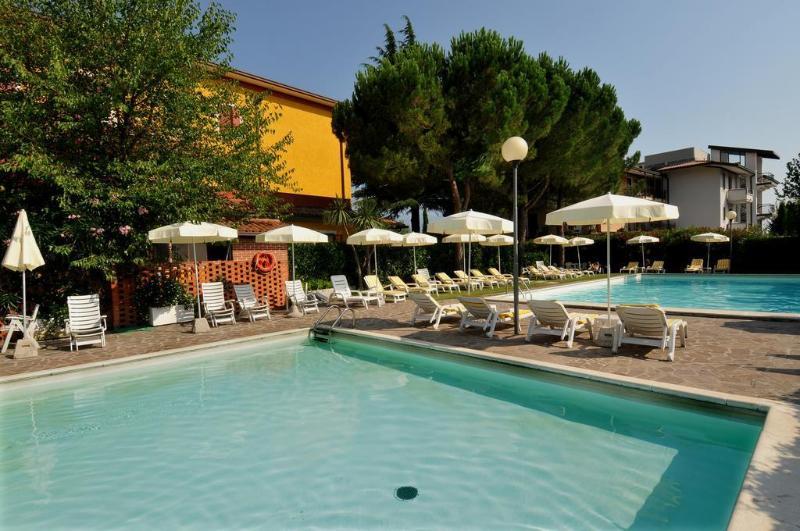 La Quiete Park Hotel Manerba del Garda Esterno foto