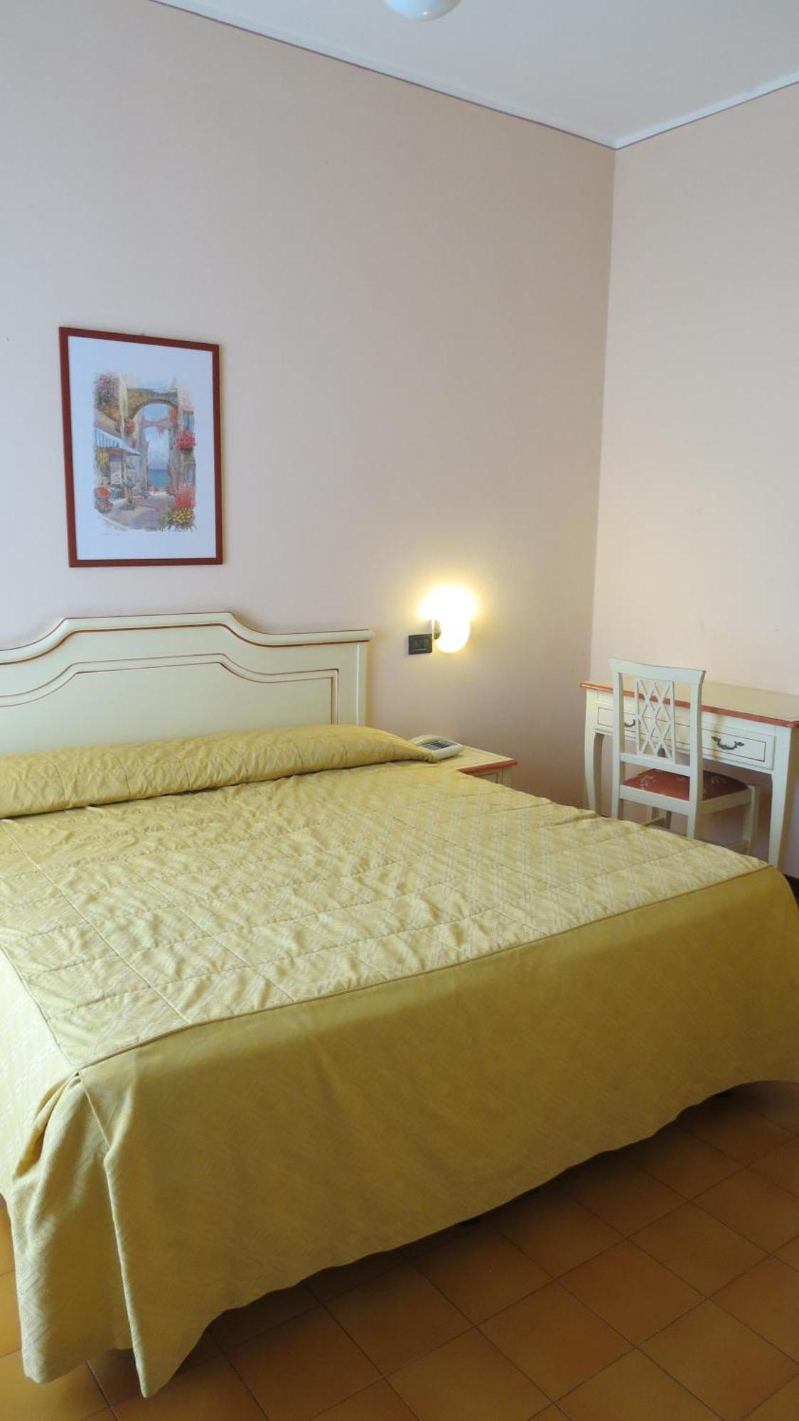 La Quiete Park Hotel Manerba del Garda Esterno foto