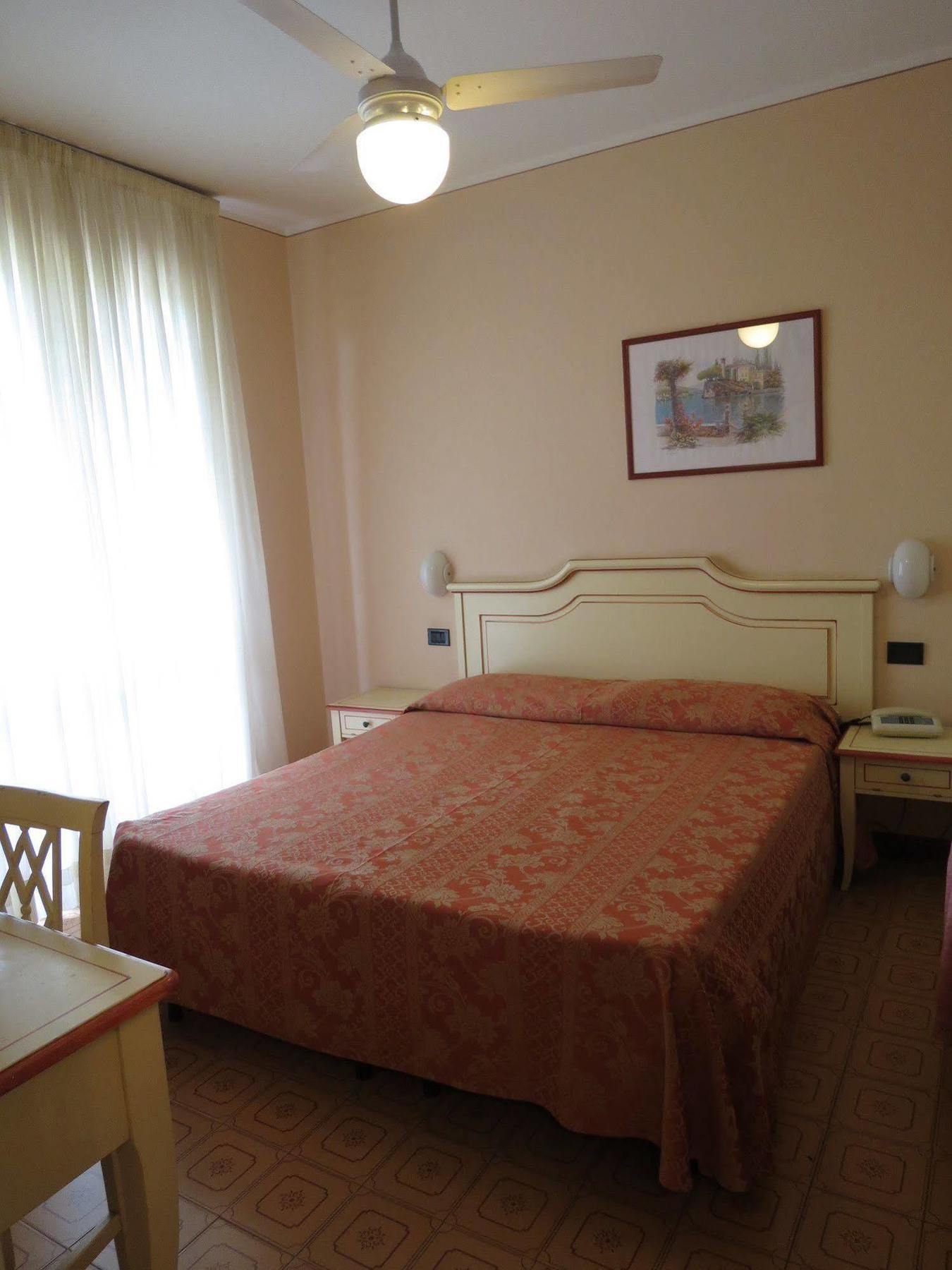 La Quiete Park Hotel Manerba del Garda Esterno foto
