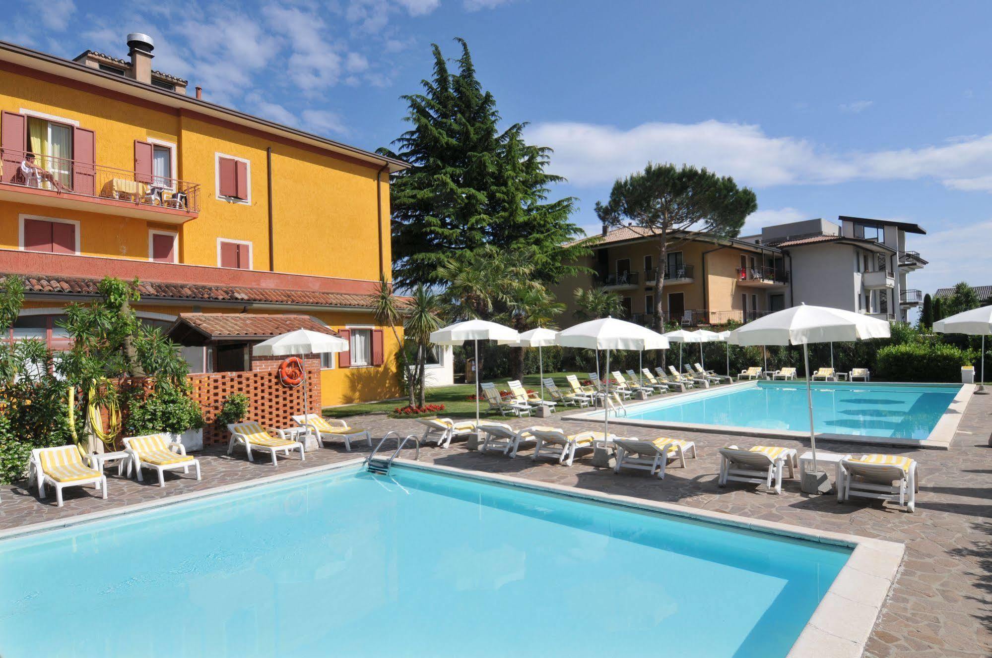 La Quiete Park Hotel Manerba del Garda Esterno foto