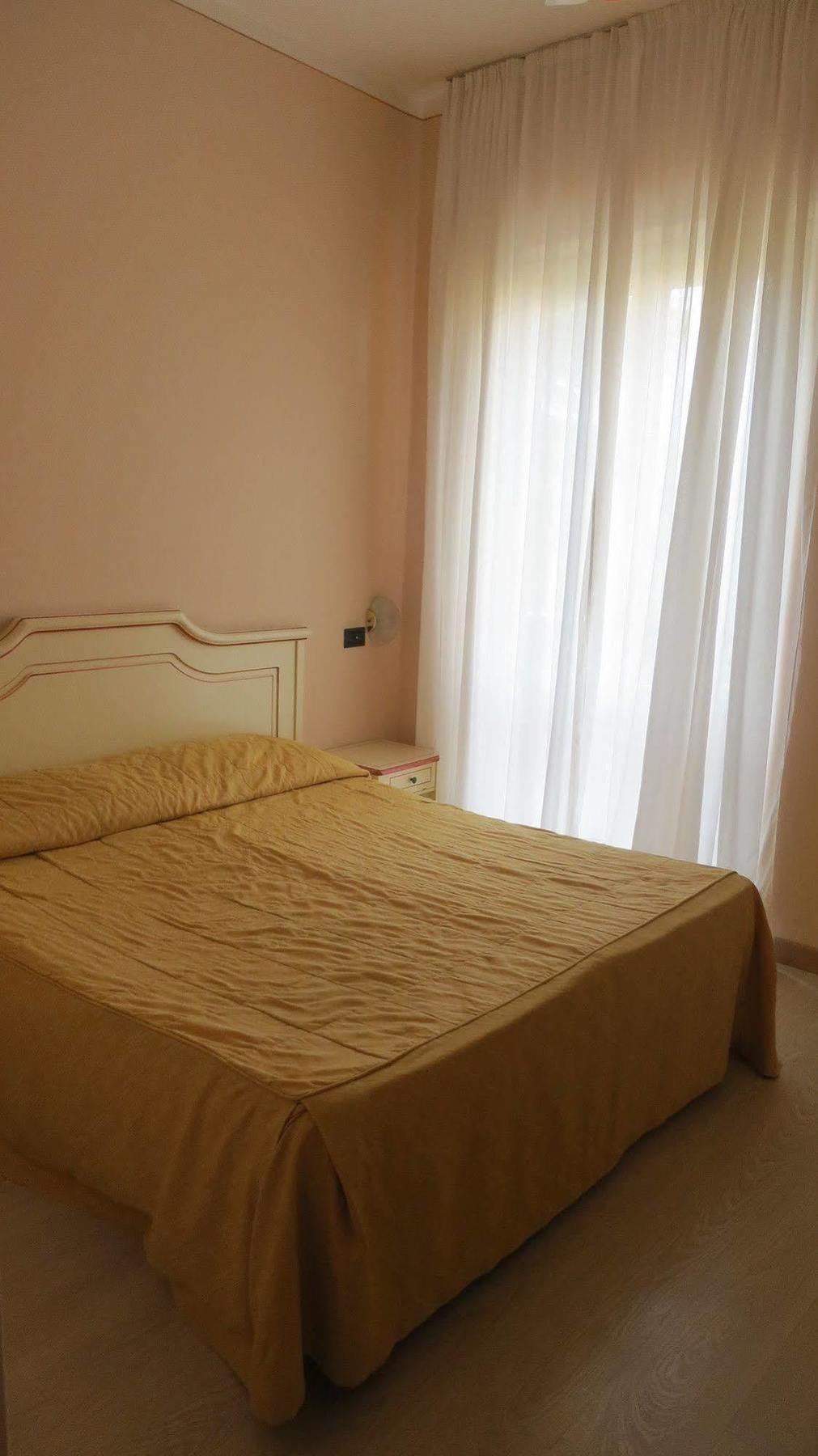 La Quiete Park Hotel Manerba del Garda Esterno foto