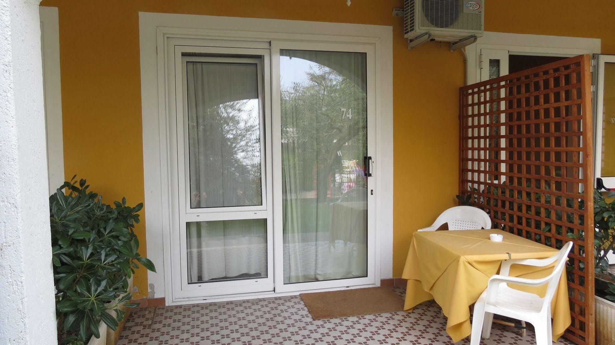 La Quiete Park Hotel Manerba del Garda Esterno foto