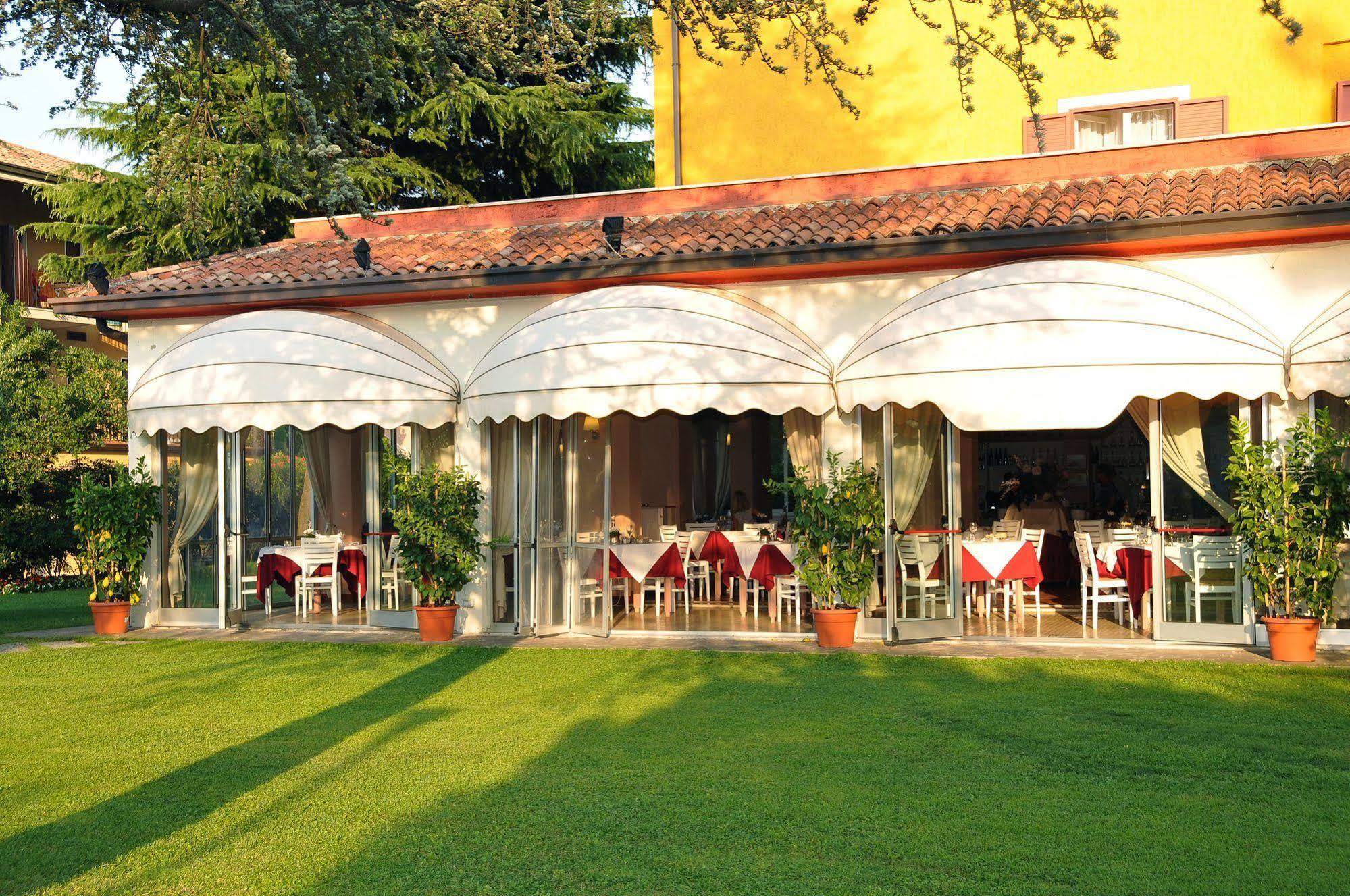 La Quiete Park Hotel Manerba del Garda Esterno foto