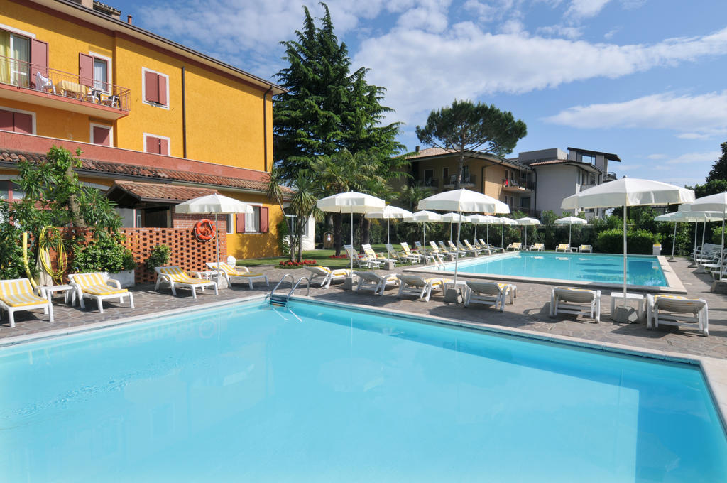 La Quiete Park Hotel Manerba del Garda Esterno foto