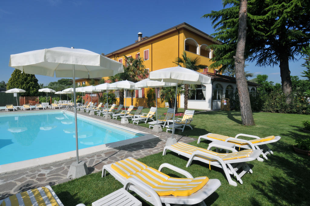 La Quiete Park Hotel Manerba del Garda Esterno foto